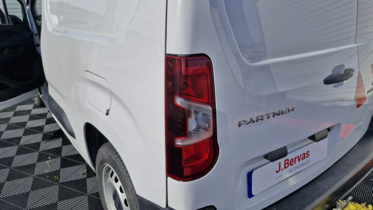Peugeot Partner STANDARD BLUEHDI 100 PREMIUM - Image 20 (July 7, 2026)