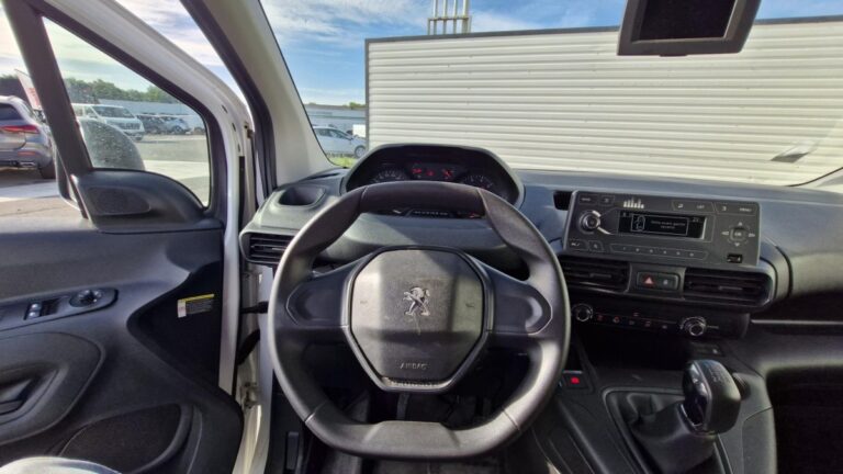 Peugeot Partner STANDARD BLUEHDI 100 PREMIUM - Image 09 (July 7, 2026)