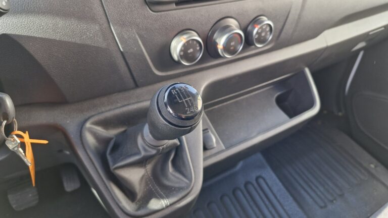 Renault Master F3500 blue dci 145 confort CAISSE 20m3 - Image 07 (July 7, 2026)