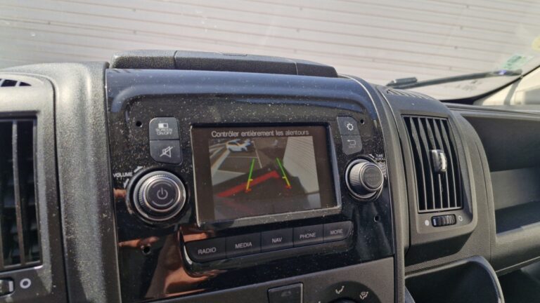 Peugeot Boxer BLUEHDI 140 ASPHALT - Image 07 (July 7, 2026)