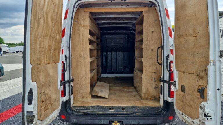 Renault Master DCI 135 Grand Confort - Image 06 (July 7, 2026)