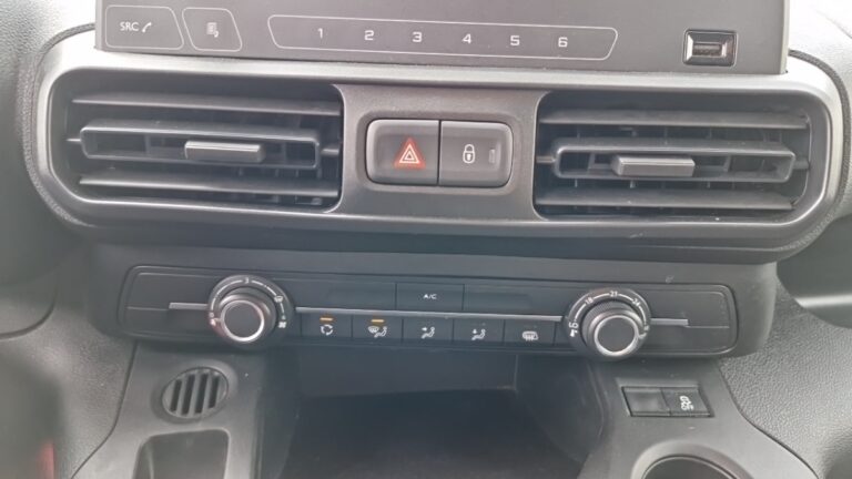 Opel combo cargo 1.5 100 CH AUGMENTE PACK CLIM - Image 12 (July 7, 2026)