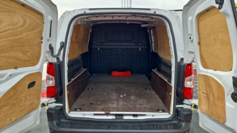 Opel combo cargo 1.5 100 CH AUGMENTE PACK CLIM - Image 06 (July 7, 2026)