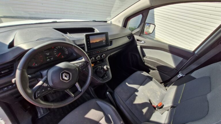 Renault Kangoo Van BLUE DCI 95 EXTRA – 3 PLACES - Image 10 (July 7, 2026)