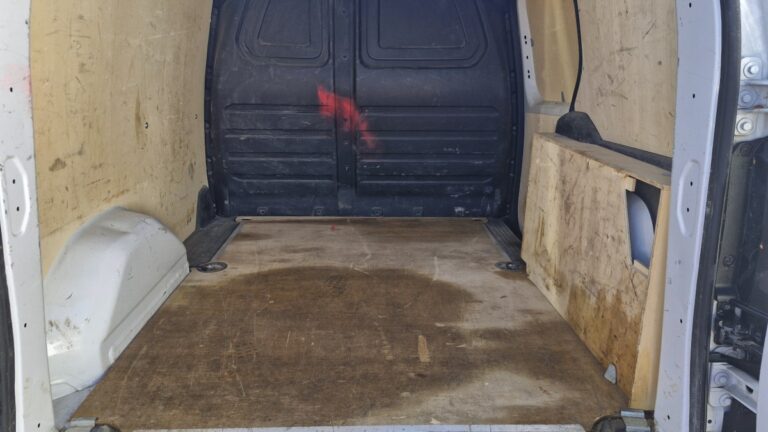 Renault Kangoo Van BLUE DCI 95 EXTRA – 3 PLACES - Image 06 (July 7, 2026)