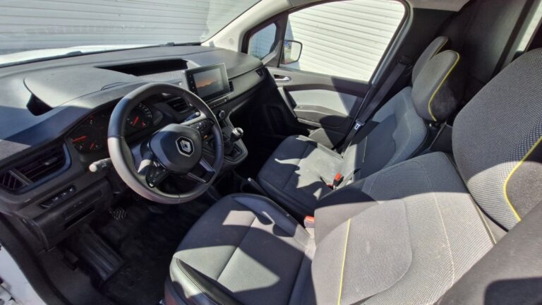 Renault Kangoo Van BLUE DCI 95 EXTRA – 3 PLACES - Image 09 (July 7, 2026)