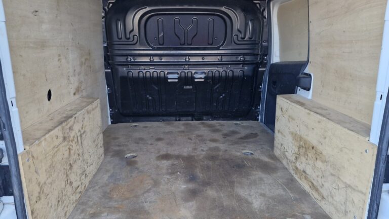 Fiat Doblo Cargo 1.6 MULTIJET 105 PRO LOUNGE - Image 06 (July 7, 2026)