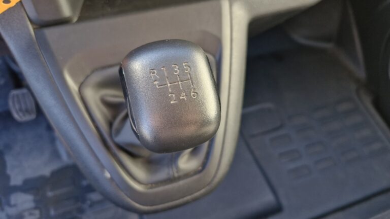 Peugeot Expert M BlueHDI 145 BVM6 - Image 15 (July 7, 2026)
