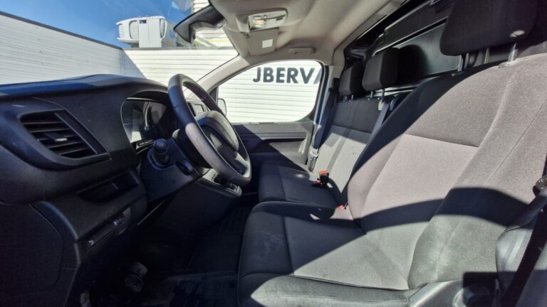 Peugeot Expert M BlueHDI 145 BVM6 - Image 07 (July 7, 2026)