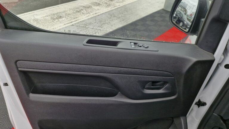 Fiat Scudo BLUEHDI 145 M EAT8 - Image 20 (July 7, 2026)