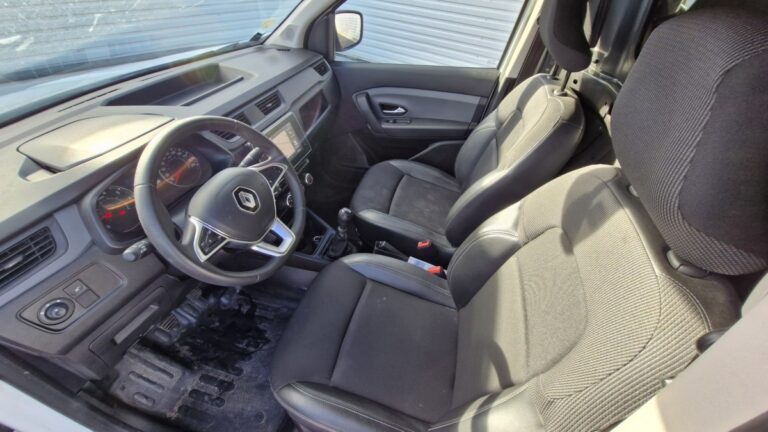 Renault Express Van BLUE DCI 95 CONFORT - Image 09 (July 7, 2026)