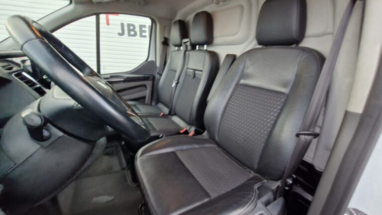Ford Transit Custom 2.0 ECOBLUE 185 BVA SPORT - Image 17 (July 7, 2026)