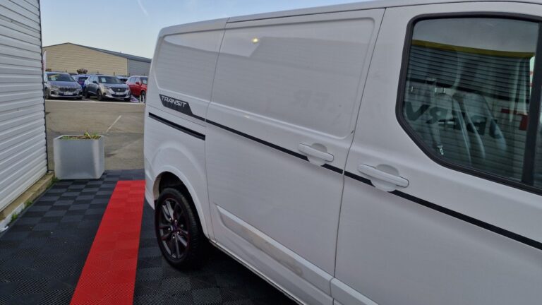 Ford Transit Custom 2.0 ECOBLUE 185 BVA SPORT - Image 20 (July 7, 2026)