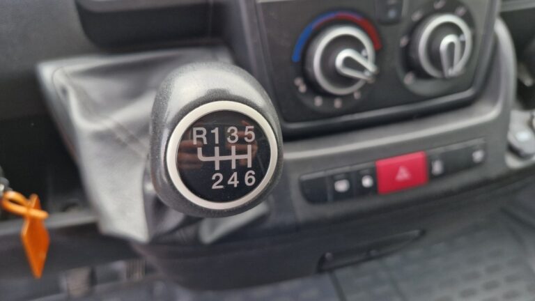 Peugeot Boxer BLUEHDI 140 ASPHALT - Image 15 (July 7, 2026)