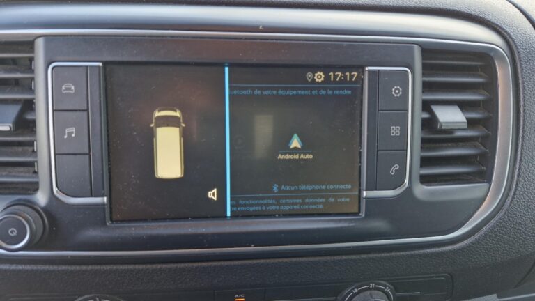 Peugeot Expert Standard BlueHDI 120 Premium - Image 15 (July 7, 2026)