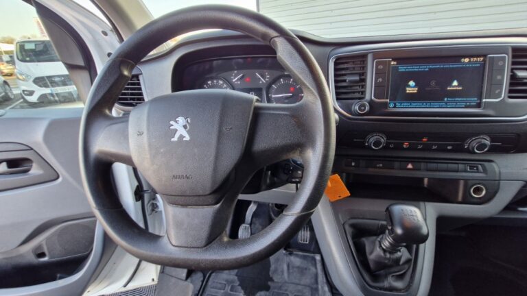 Peugeot Expert Standard BlueHDI 120 Premium - Image 18 (July 7, 2026)