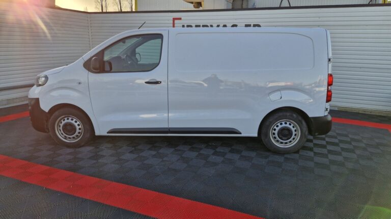 Peugeot Expert Standard BlueHDI 120 Premium - Image 03 (July 7, 2026)