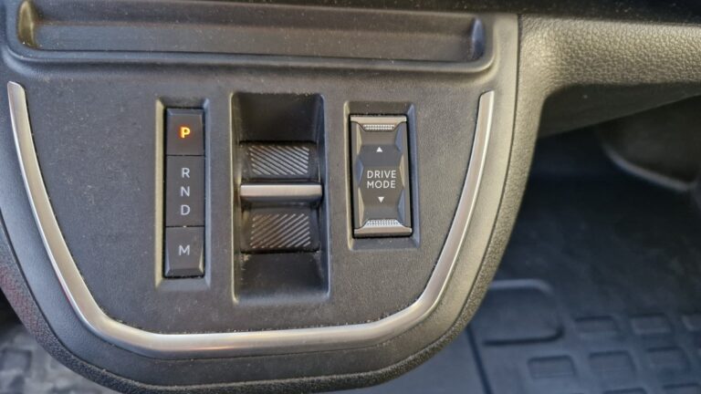 Fiat Scudo BLUEHDI 180 XL EAT8 - Image 17 (July 7, 2026)