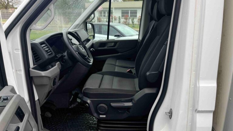 Volkswagen Crafter CHASSIS CABINE CSC PROPULSION (RJ) 35 L4 CGV CAPUCINE 2.0 TDI 177CH BUSINESS - Image 15 (July 7, 2026)