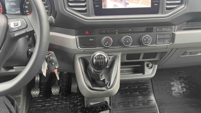 Volkswagen Crafter CHASSIS CABINE CSC PROPULSION (RJ) 35 L4 CGV CAPUCINE 2.0 TDI 177CH BUSINESS - Image 18 (July 7, 2026)