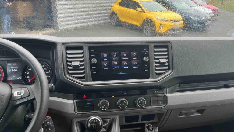 Volkswagen Crafter CHASSIS CABINE CSC PROPULSION (RJ) 35 L4 CGV CAPUCINE 2.0 TDI 177CH BUSINESS - Image 08 (July 7, 2026)