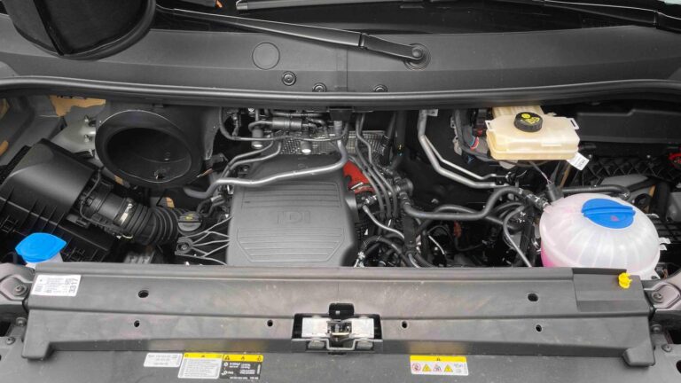 Volkswagen Crafter VAN 35 2.0 TDI 177 CH BVA8 BUSINESS - Image 13 (July 7, 2026)