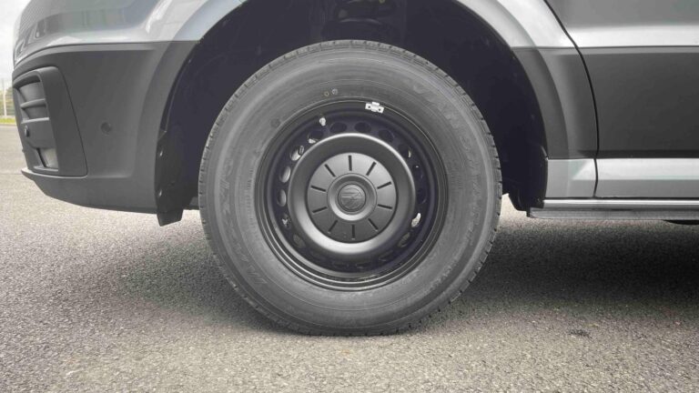 Volkswagen Crafter VAN 35 2.0 TDI 177 CH BVA8 BUSINESS - Image 14 (July 7, 2026)