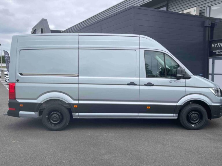 Volkswagen Crafter VAN 35 2.0 TDI 177 CH BVA8 BUSINESS - Image 06 (July 7, 2026)