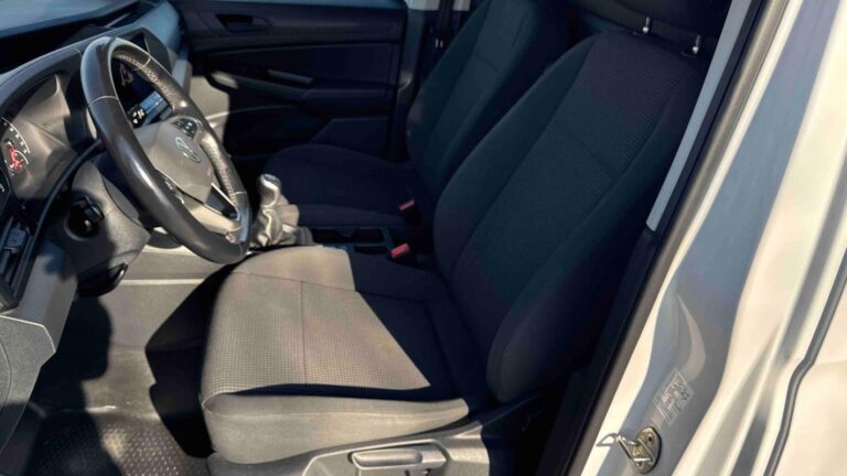 Volkswagen Caddy CARGO 2.0 TDI 102 BVM6 BUSINESS PLUS - Image 18 (July 7, 2026)