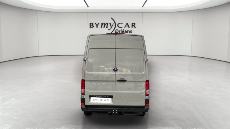 Volkswagen Crafter VAN 35 2.0 TDI 140 CH BUSINESS - Image 04 (July 7, 2026)