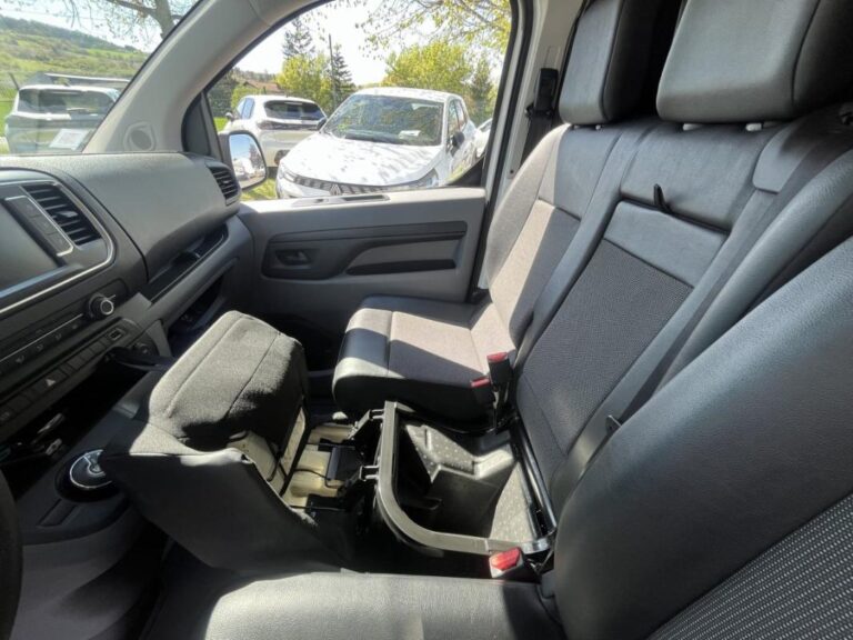 Peugeot Expert III 2.0 BHDI 145 AUTO S&S TAILLE M - Image 18 (July 7, 2026)