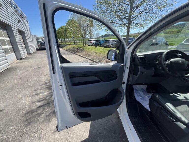 Peugeot Expert III 2.0 BHDI 145 AUTO S&S TAILLE M - Image 06 (July 7, 2026)