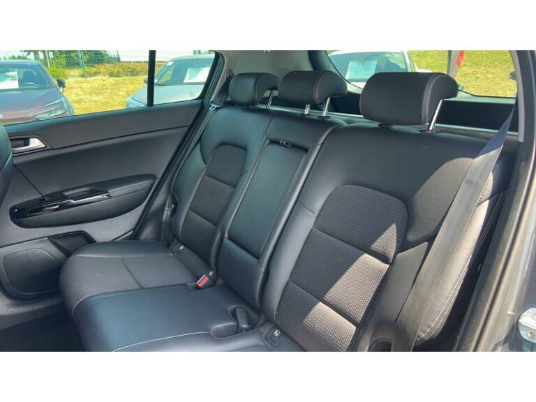 Kia Sportage 1.6 CRDi 136ch MHEV ISG BVM6 4×2 Black Edition Business - Image 16 (July 7, 2026)