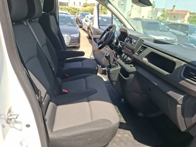 Renault Trafic FG BLUE DCI 130 3T GSR2 ADVANCE - Image 12 (July 7, 2026)