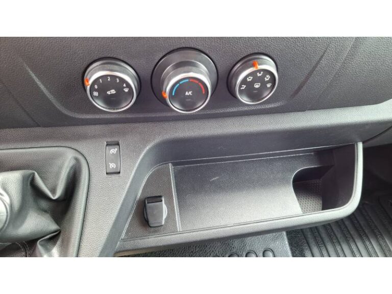 Renault Master FOURGON FGN TRAC F3500 BLUE DCI 135 CONFORT - Image 12 (July 7, 2026)