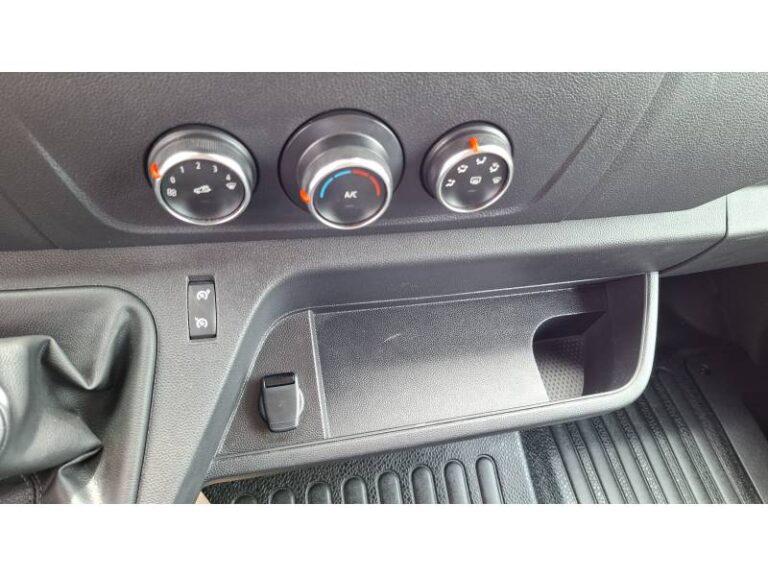 Renault Master FOURGON FGN TRAC F3500 BLUE DCI 135 CONFORT - Image 13 (July 7, 2026)