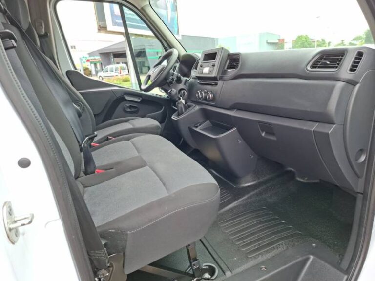 Renault Master FOURGON FGN TRAC F3300 BLUE DCI 135 CONFORT - Image 14 (July 7, 2026)