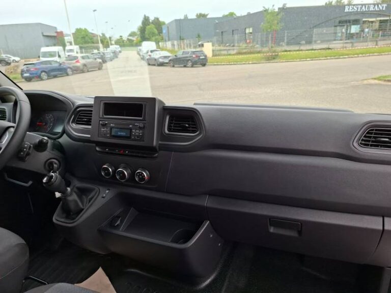 Renault Master FOURGON FGN TRAC F3300 BLUE DCI 135 CONFORT - Image 17 (July 7, 2026)
