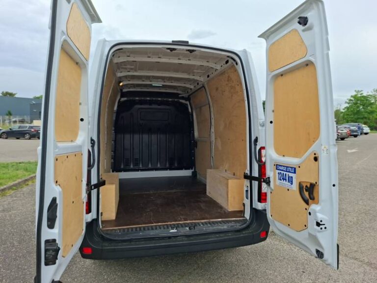 Renault Master FOURGON FGN TRAC F3300 BLUE DCI 135 CONFORT - Image 19 (July 7, 2026)