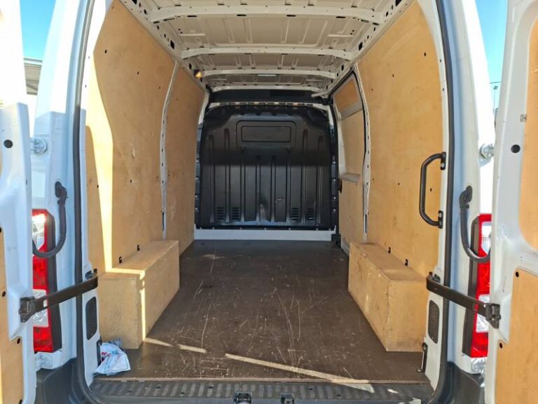 Renault Master FOURGON FGN TRAC F3500 BLUE DCI 135 CONFORT - Image 13 (July 7, 2026)