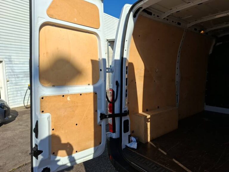 Renault Master FOURGON FGN TRAC F3500 BLUE DCI 135 CONFORT - Image 15 (July 7, 2026)