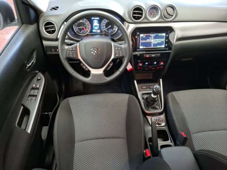 Suzuki Vitara 1.4 Boosterjet Allgrip Hybrid Privilège - Image 19 (July 7, 2026)
