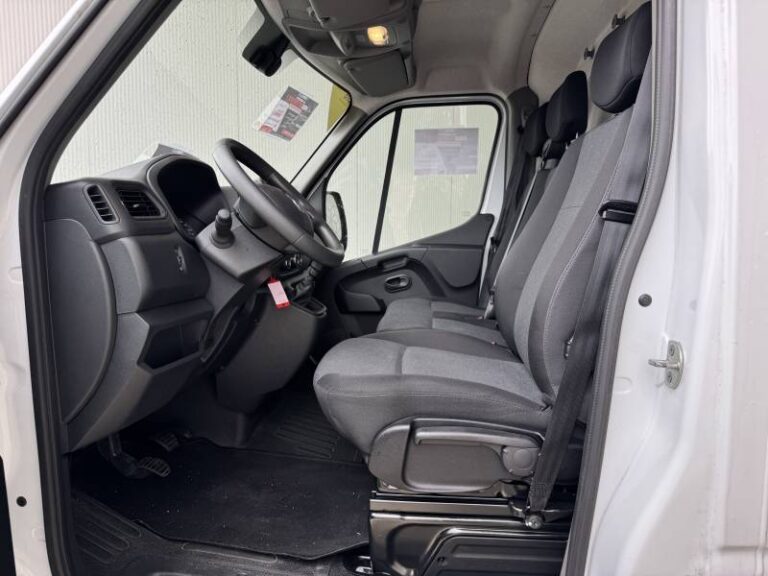 Renault Master FOURGON CA TRAC F3500 BLUE DCI 135 CONFORT - Image 05 (July 7, 2026)