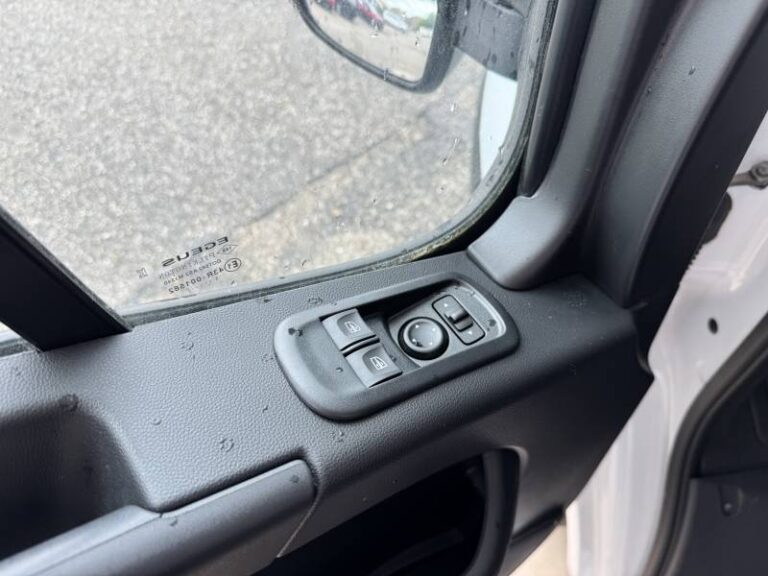 Renault Master FOURGON CA TRAC F3500 BLUE DCI 135 CONFORT - Image 06 (July 7, 2026)