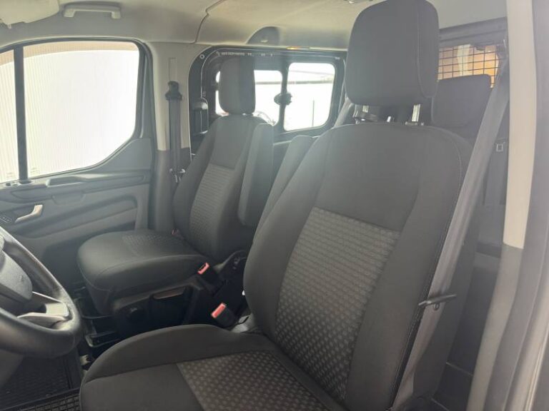 Ford Transit CUSTOM CA 320 2.0 ECOBLUE 130 S&S BVA TREND BUSINESS - Image 16 (July 7, 2026)