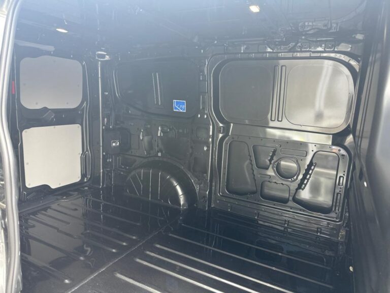 Ford Transit Custom FOURGON FGN 320 2.0 ECOBLUE 170 CH BVA8 TREND - Image 10 (July 7, 2026)