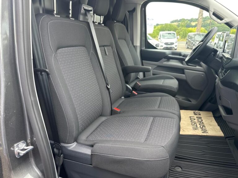 Ford Transit Custom FOURGON FGN 320 2.0 ECOBLUE 170 CH BVA8 TREND - Image 11 (July 7, 2026)