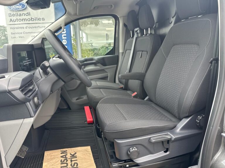 Ford Transit Custom FOURGON FGN 320 2.0 ECOBLUE 170 CH BVA8 TREND - Image 14 (July 7, 2026)
