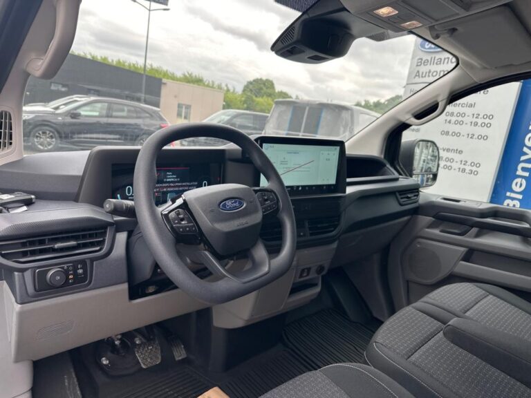 Ford Transit Custom FOURGON FGN 320 2.0 ECOBLUE 170 CH BVA8 TREND - Image 15 (July 7, 2026)