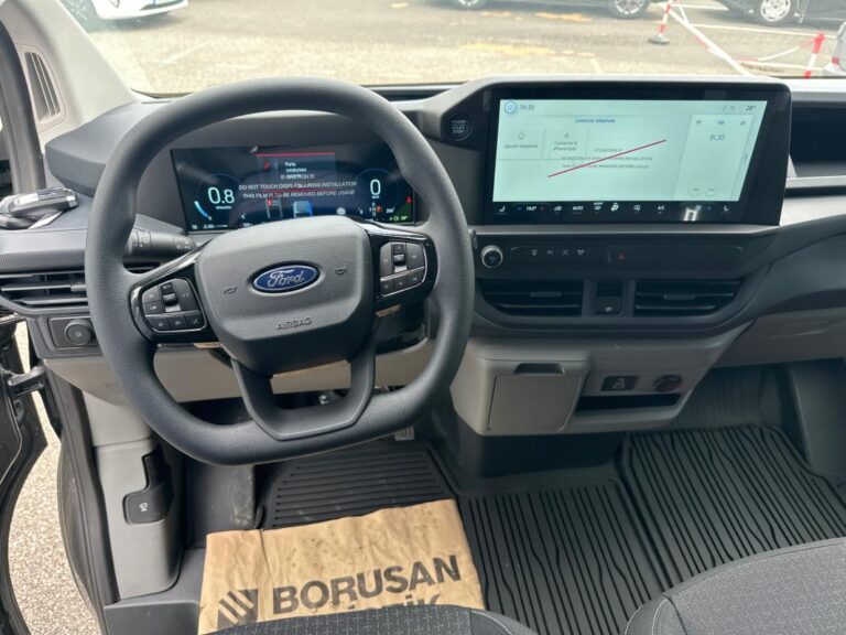Ford Transit Custom FOURGON FGN 320 2.0 ECOBLUE 170 CH BVA8 TREND - Image 17 (July 7, 2026)